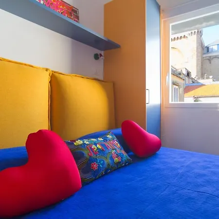 San Gennaro Modern Flat *
