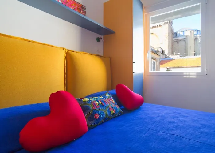 San Gennaro Modern Flat *