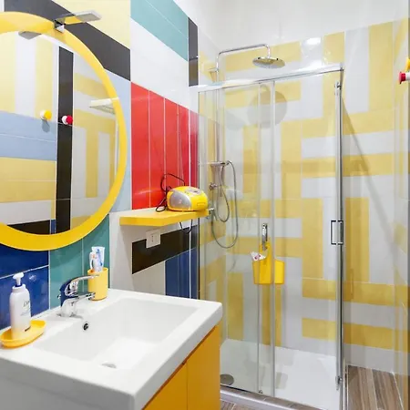 San Gennaro Modern Flat *