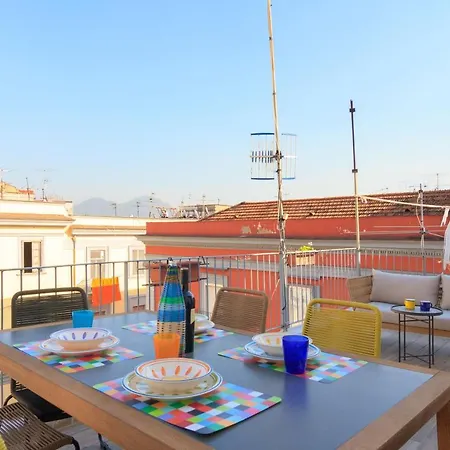 Lägenhet San Gennaro Modern Flat