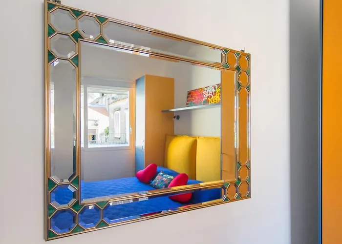 San Gennaro Modern Flat *